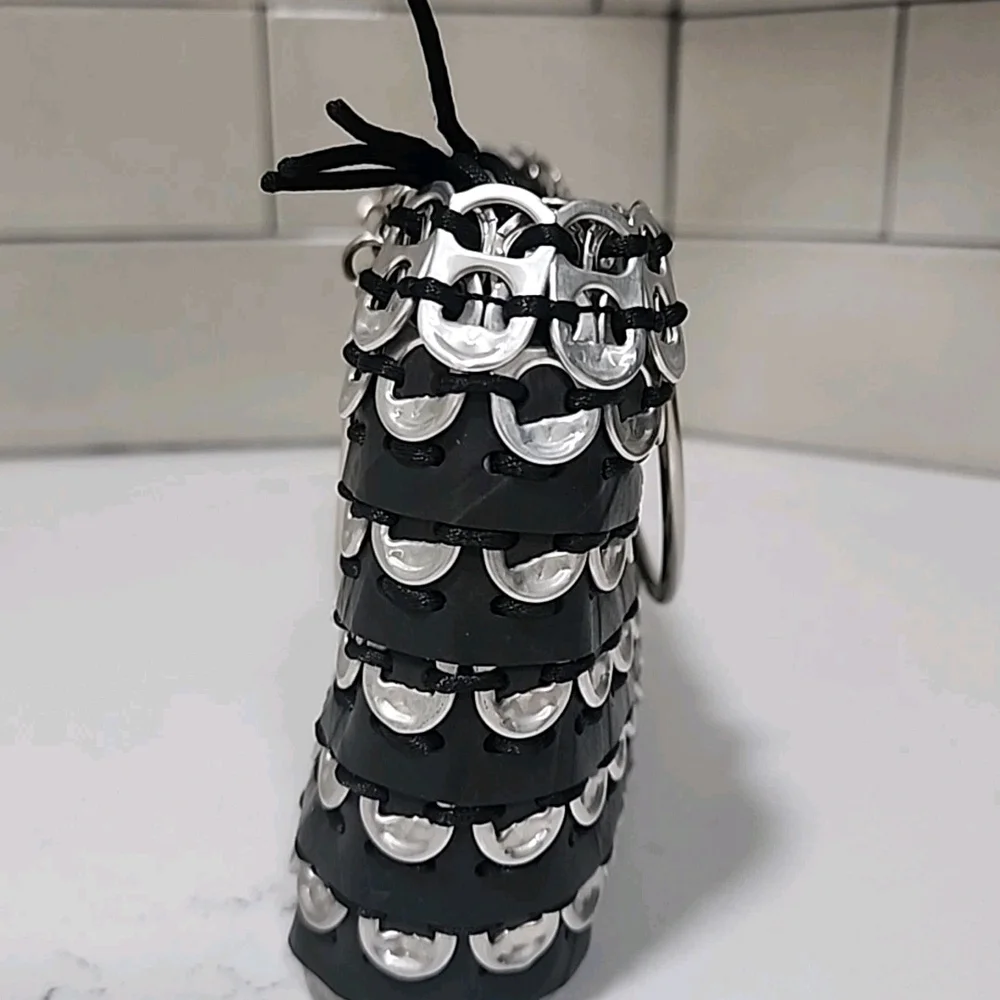 Upcycled Soda Tabs Recycled Rubber Handbag Stainless Steel Handles Like New Unq. - Picture 2 of 6